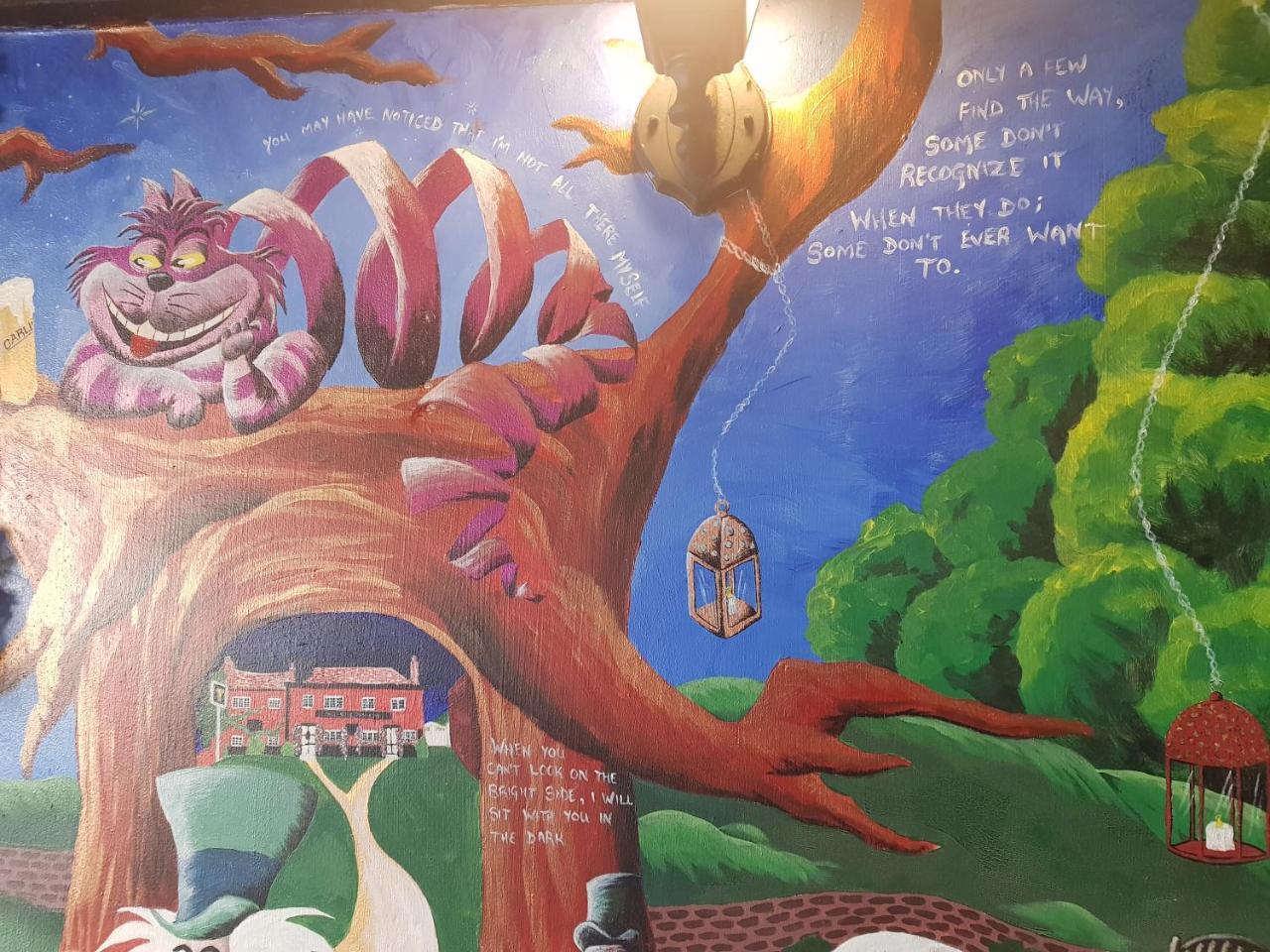 ホテル The Wheatsheaf Bramley エクステリア 写真